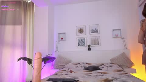 Viktoria White  online show from June 25, 7:02 am