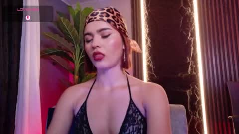 Snapshot of la_diabla_111_ chatting on November 20, 8:08 pm Karime online show from November 20, 8:08 pm