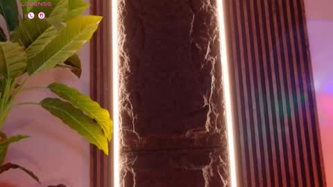 Snapshot of la_diabla_111_ chatting on December 22, 9:12 pm Karime online show from December 22, 9:12 pm