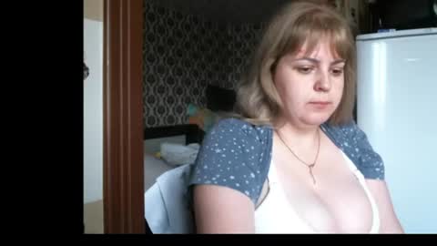 Snapshot of lady_cute_cat chatting on July 3, 3:02 am lady cute cat29 online show from July 3, 3:02 am