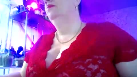 Lady Gloria online show from July 6, 5:15 am