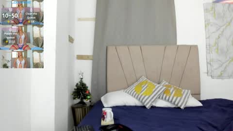 lady_miss___ online show from December 18, 12:11 pm