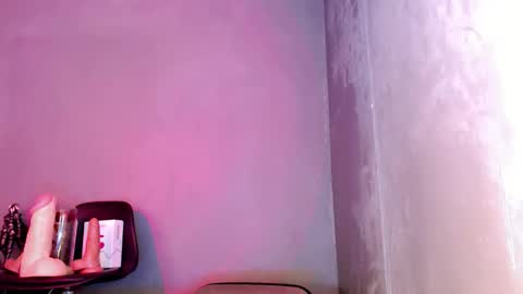 Ella online show from May 30, 2:36 pm