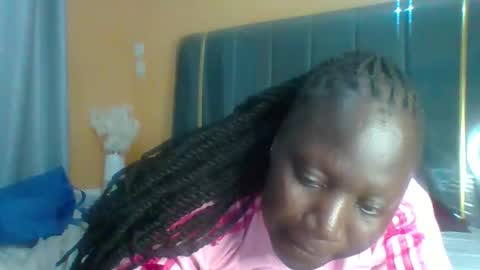 lindah32 online show from December 18, 9:43 pm