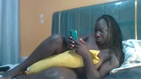 lindah32 online show from March 4, 1:44 am