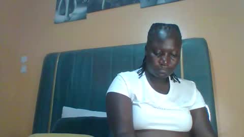 lindah32 online show from March 30, 8:54 pm