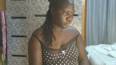 lindah32 online show from April 16, 9:39 pm