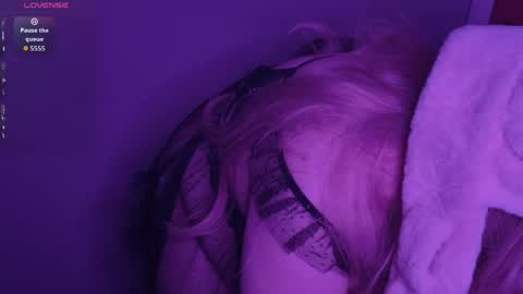 ladybugladyxx online show from May 10, 12:49 am