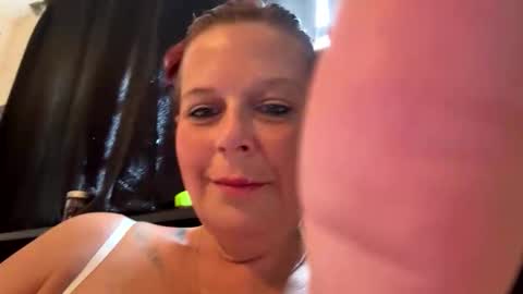 ladyillusion82 online show from May 28, 4:48 pm