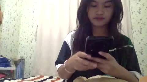 ladypetite11 online show from February 27, 2:00 am