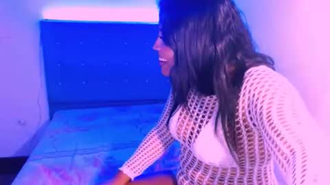 laura online show from April 13, 3:56 am