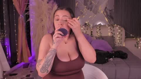 Lady  online show from April 1, 4:02 am