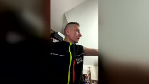 laichzeit1880 online show from March 8, 11:19 pm