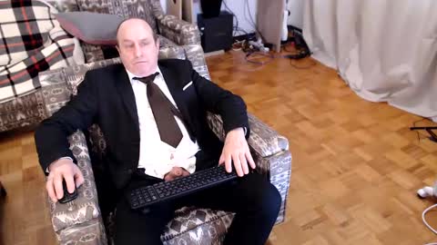 Snapshot of lajose52 chatting on February 10, 3:32 pm lajose52 online show from February 10, 3:32 pm