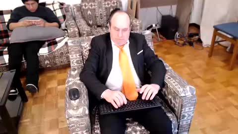 Snapshot of lajose52 chatting on February 11, 8:20 pm lajose52 online show from February 11, 8:20 pm