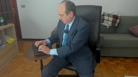 Snapshot of lajose52 chatting on November 22, 4:17 pm lajose52 online show from November 22, 4:17 pm