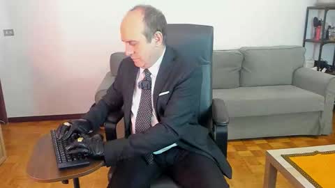 Snapshot of lajose52 chatting on November 27, 7:27 pm lajose52 online show from November 27, 7:27 pm