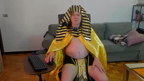 Snapshot of lajose52 chatting on November 29, 3:48 pm lajose52 online show from November 29, 3:48 pm