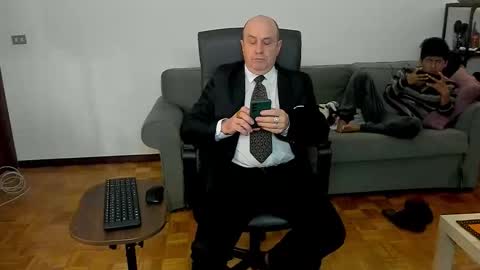 Snapshot of lajose52 chatting on December 21, 7:54 pm lajose52 online show from December 21, 7:54 pm