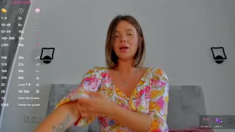 Lallie  online show from June 4, 11:49 am