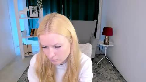 Laly online show from July 3, 11:16 am