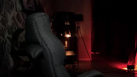 just call me Lana  and her security online show from March 25, 8:31 am