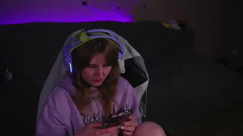 Kay online show from October 25, 8:47 pm