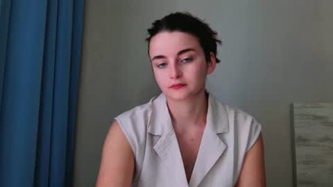 lana_gl online show from June 16, 8:28 am