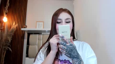 Lana     igauroraaaaaaaaa 1 online show from October 17, 9:50 pm