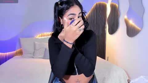 katiuska online show from December 17, 4:07 am