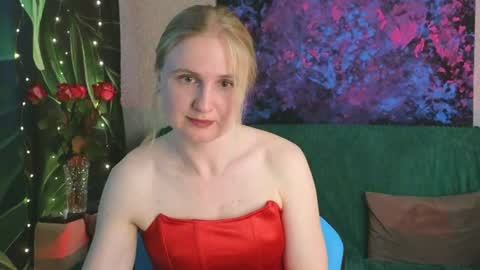 Snapshot of lanavismith chatting on July 8, 6:07 am LanaviSmith online show from July 8, 6:07 am