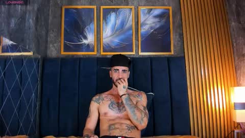 Lancelot Benwick online show from March 6, 9:33 pm