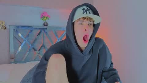 lancelot_grey online show from May 22, 2:08 am