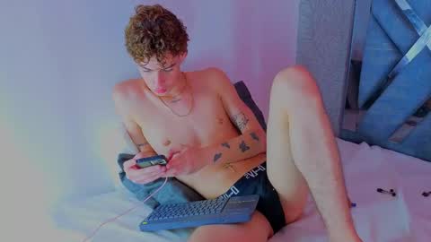 lancelot_grey online show from May 22, 11:10 pm