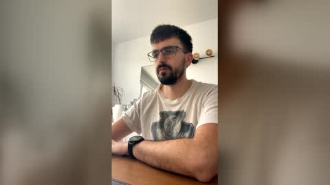 Snapshot of lander920612 chatting on March 4, 9:26 am lander920612 online show from March 4, 9:26 am