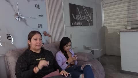 lanna_as online show from December 2, 2:01 pm
