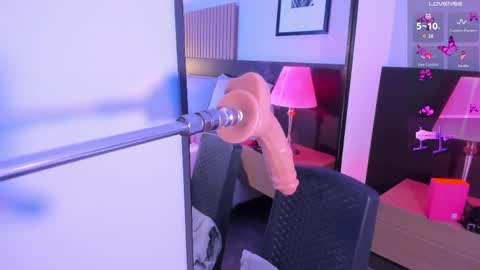 Lanna 4 online show from April 18, 7:07 pm