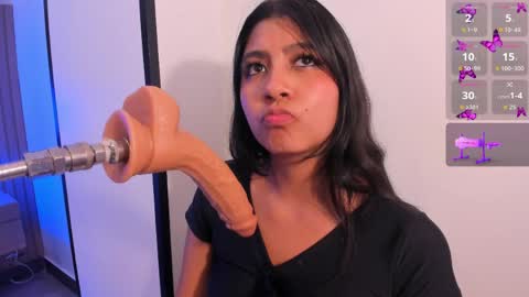 Snapshot of lanna_doll_ chatting on June 5, 12:06 am Lanna 4 online show from June 5, 12:06 am