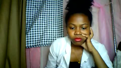 lara_belle online show from June 7, 4:27 am