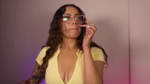 Lara online show from January 16, 11:31 pm