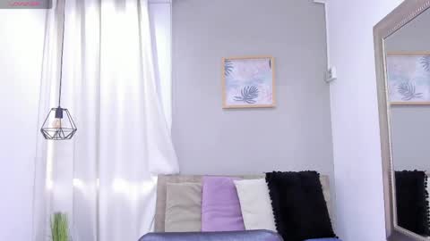 Snapshot of lara_martin chatting on April 19, 12:04 pm 700 200 online show from April 19, 12:04 pm