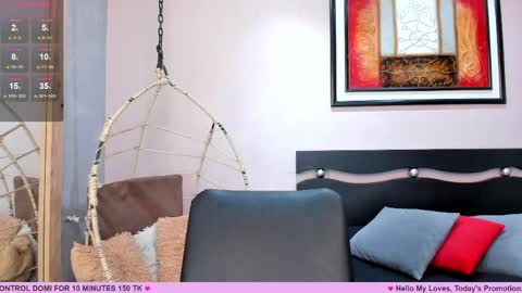 Snapshot of lara_martin chatting on June 8, 5:35 pm 700 200 online show from June 8, 5:35 pm