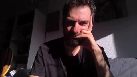 laraaan online show from November 16, 12:11 pm