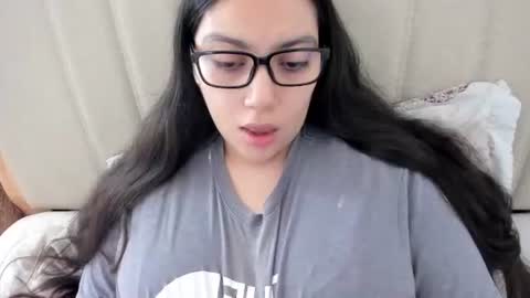 lara online show from February 28, 2:51 pm