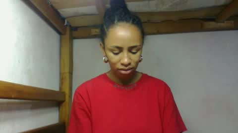 Snapshot of larah98 chatting on February 18, 6:04 pm larah98 online show from February 18, 6:04 pm