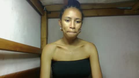 Snapshot of larah98 chatting on February 22, 6:17 pm larah98 online show from February 22, 6:17 pm