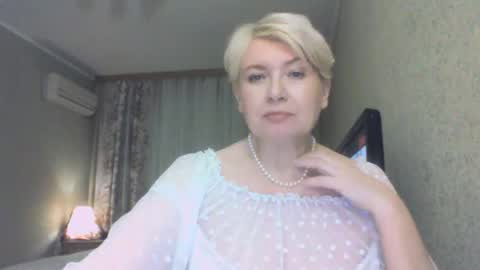 laramrs online show from February 10, 5:06 pm