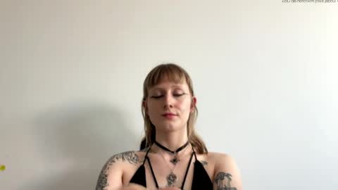 Snapshot of larasweetgirl chatting on May 21, 3:52 pm Lara online show from May 21, 3:52 pm