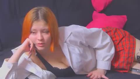 Lara online show from April 20, 7:48 pm