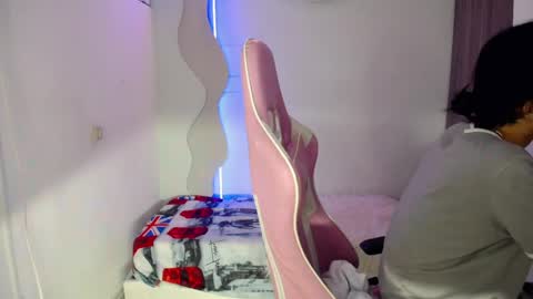 larry online show from April 10, 8:57 pm